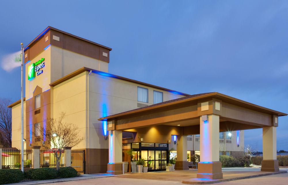 Holiday Inn & Suites Spring - The Woodlands Exterior photo