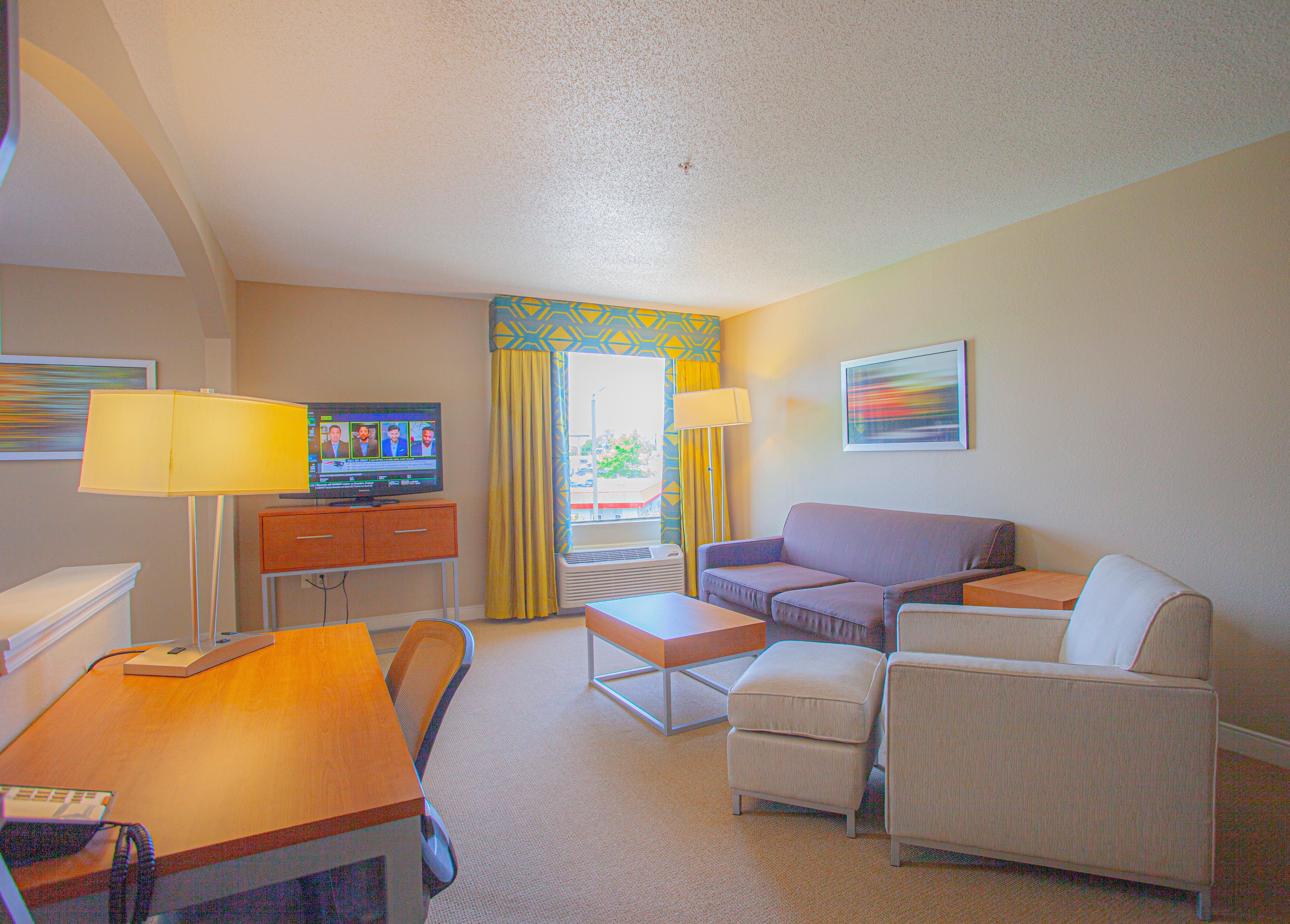 Holiday Inn & Suites Spring - The Woodlands Exterior photo